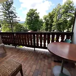 Hotel Uslugi Hotelarskie 2*