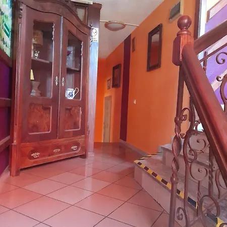 Uslugi Hotelarskie Hotel 2*