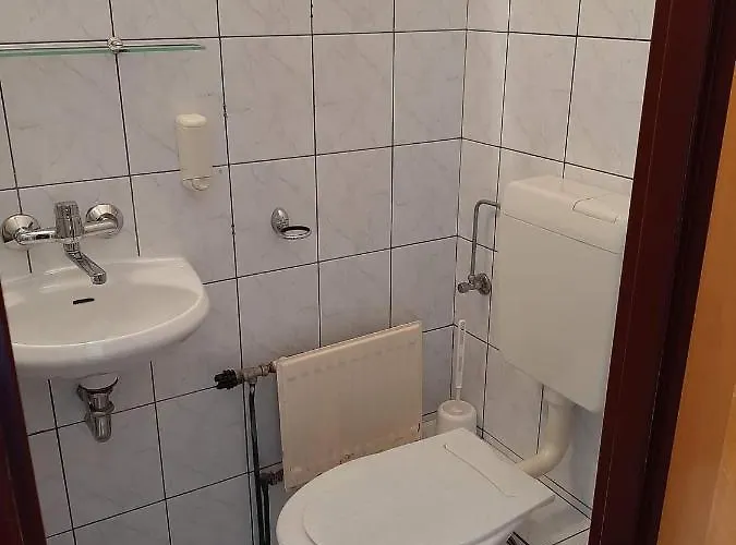 Uslugi Hotelarskie Hotel 2*