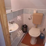 Hotel Uslugi Hotelarskie 2*
