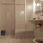Uslugi Hotelarskie 2*