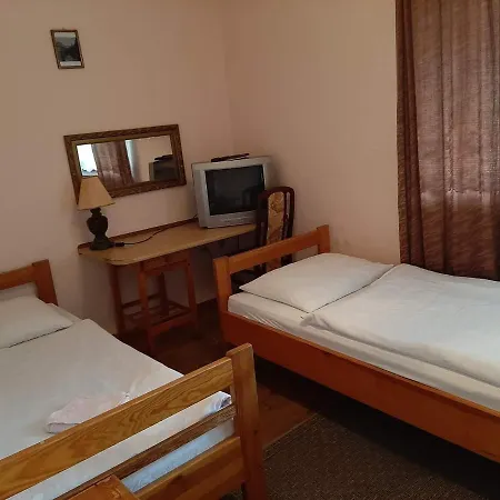 Usługi Hotelarskie Hotel 2*
