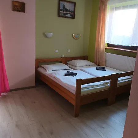 Uslugi Hotelarskie 호텔