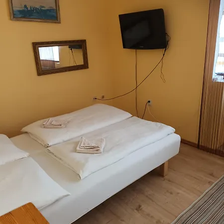 Uslugi Hotelarskie 호텔 2*