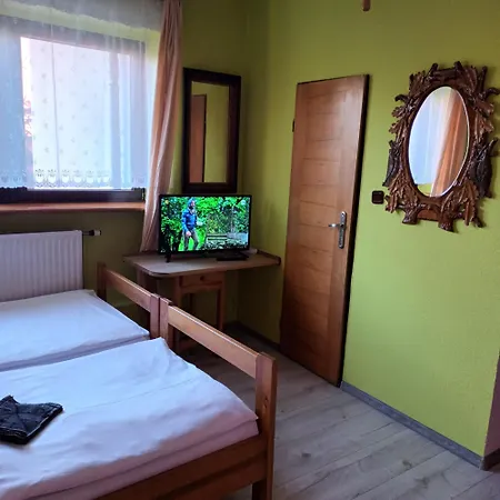 Uslugi Hotelarskie 호텔 카르파츠