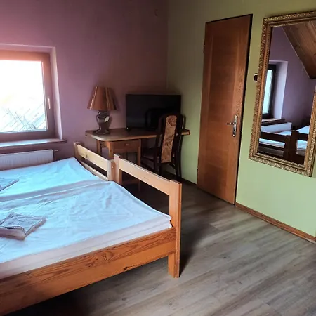Uslugi Hotelarskie 2* 카르파츠