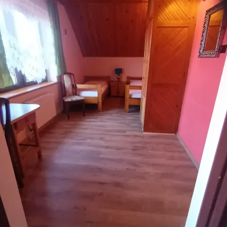 Uslugi Hotelarskie 호텔 2*