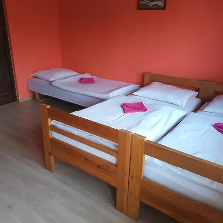 Uslugi Hotelarskie 호텔 2*
