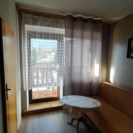 Uslugi Hotelarskie 2* 카르파츠
