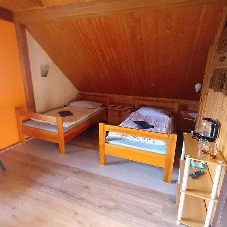 Hotel Uslugi Hotelarskie 2*