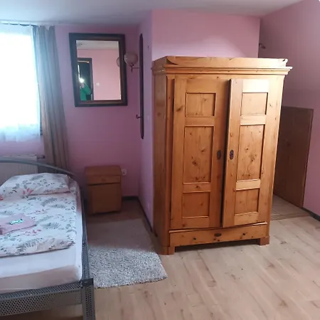 Uslugi Hotelarskie Hotel 2*