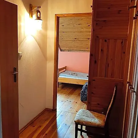 Uslugi Hotelarskie 2* 카르파츠