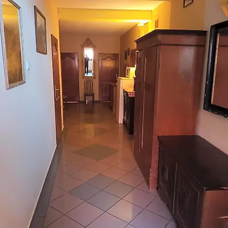 Uslugi Hotelarskie 2*