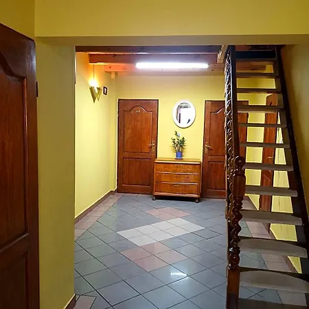 Szálloda Uslugi Hotelarskie 2*