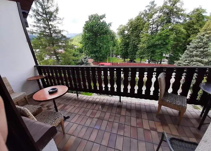 Uslugi Hotelarskie Hotel 2*