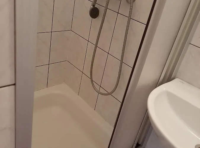 Uslugi Hotelarskie Hotel 2*