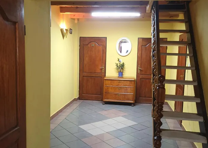 Uslugi Hotelarskie Hotel 2*