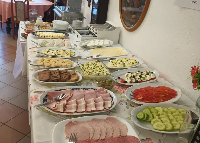 Uslugi Hotelarskie 2*